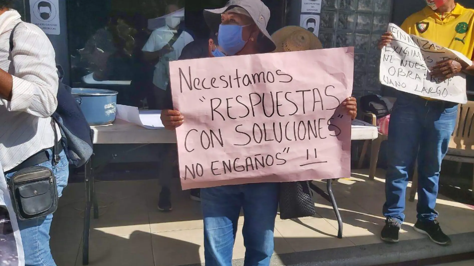 protestan colonos